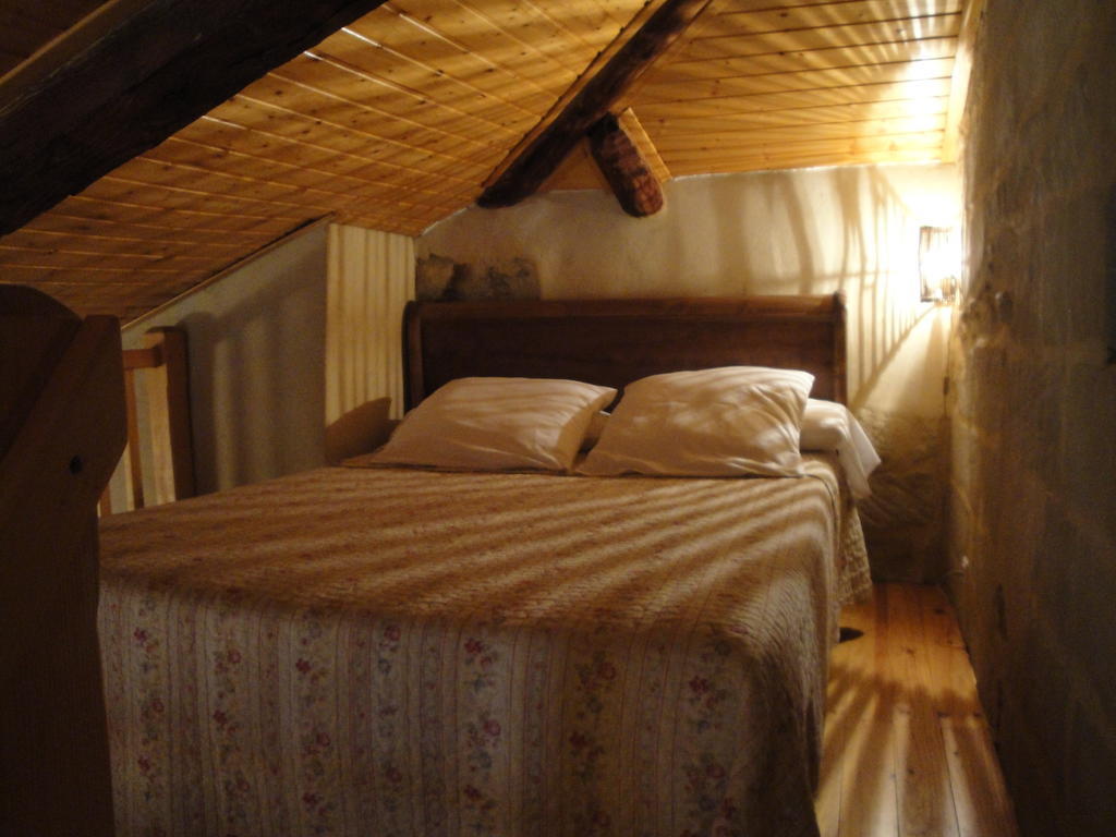 Villa Bastide de la Treille à Montaren-et-Saint-Médiers Chambre photo