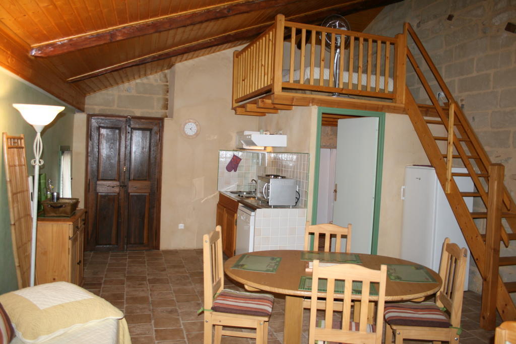 Villa Bastide de la Treille à Montaren-et-Saint-Médiers Chambre photo