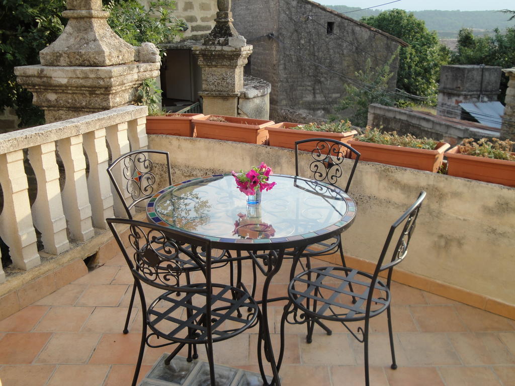Villa Bastide de la Treille à Montaren-et-Saint-Médiers Chambre photo
